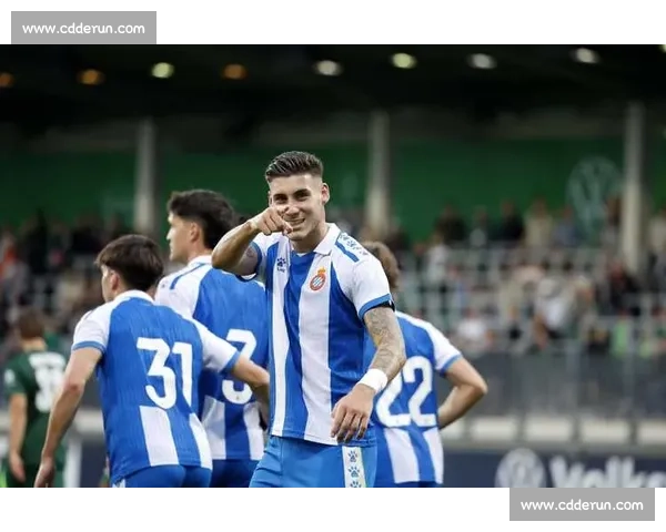 西班牙人续租罗伯托悬念升级！俱乐部坚信球员留队意愿成关键