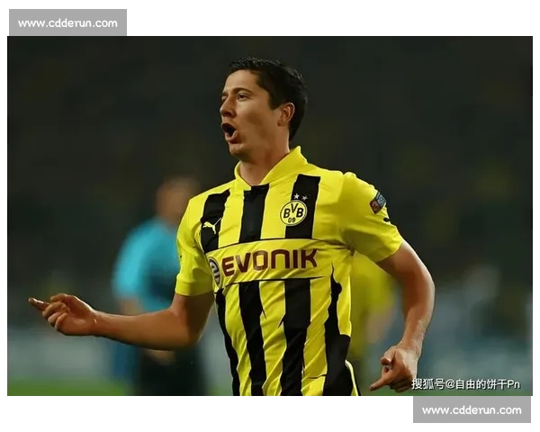 莱万自曝多特时期口头承诺加盟曼联 转会因多特否决告吹